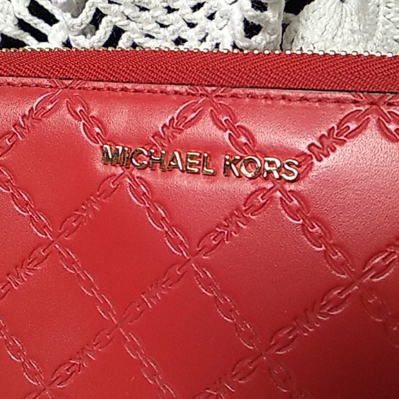 Michael Kors wallet/wristlet - Picture 2 of 5